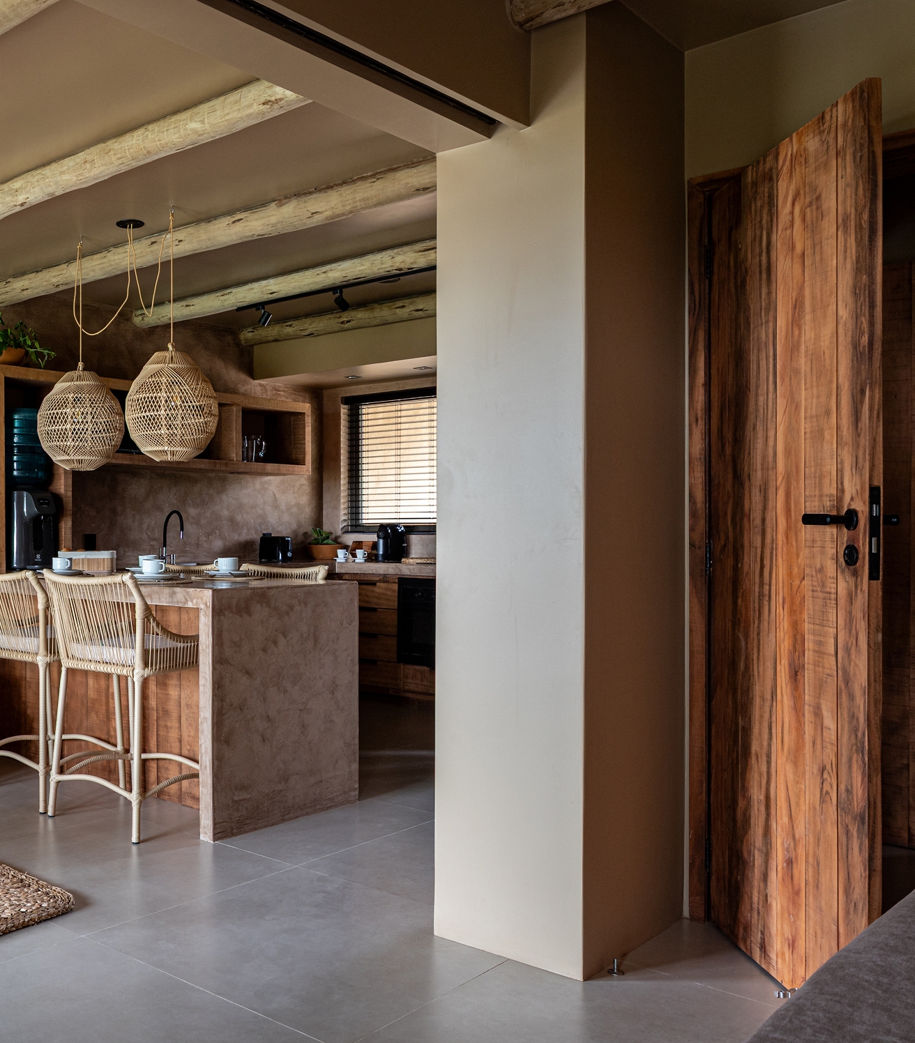 2/5 - Cozinha equipada